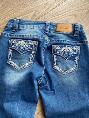 Shyanne Blue Denim Jeans with White & Blue Pocket Embroidery